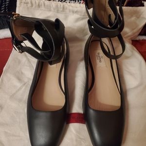 Valentino black garavani ballerina ankle flats